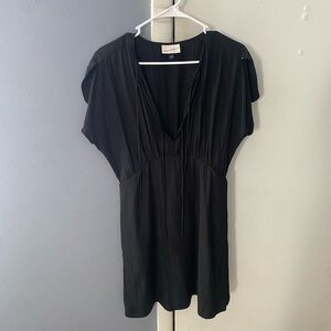 Universal Thread Black Top